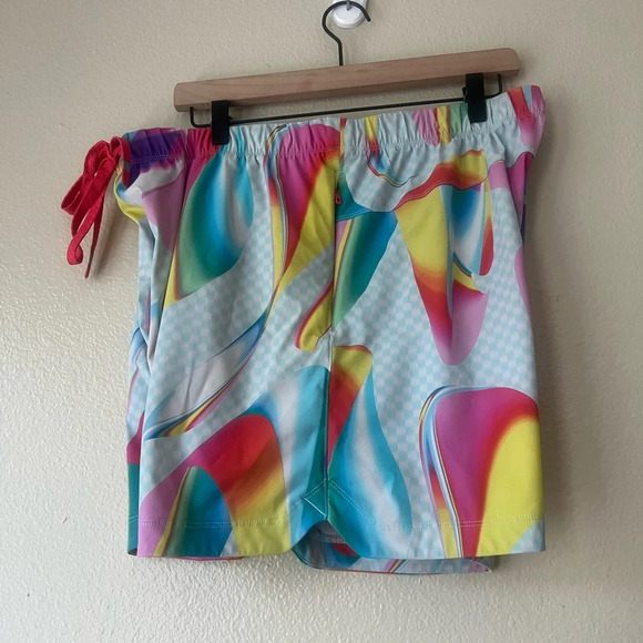 FABLETICS Pride‎ One Shorts - Picture 7 of 8
